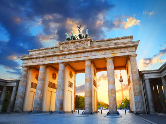 1610526165955391.jpg Brandenburg-Gate-at-sunset-58c5ca2c5f9b58af5c254f8a.jpg